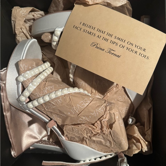 LOVE DRESS SANDAL - Picture 7 of 13